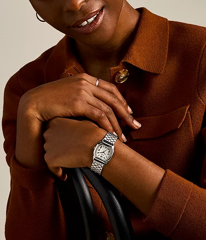 ES5363_onwrist