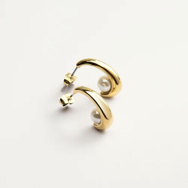 6-orecchini-karl-lagerfeld-pearl-klayr21_v6n186@2x